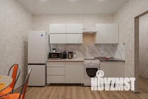 1-к квартира, посуточно, 42м2, 2/25 этаж