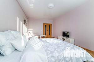 1-к квартира, посуточно, 54м2, 1/1 этаж