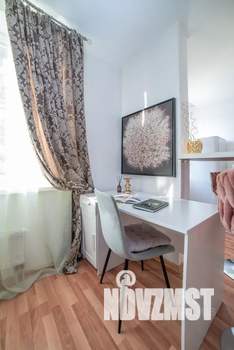 Студия квартира, посуточно, 33м2, 3/10 этаж