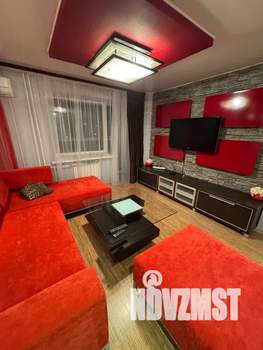 1-к квартира, посуточно, 63м2, 13/16 этаж