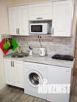 Студия квартира, посуточно, 20м2, 1/12 этаж