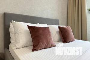 1-к квартира, посуточно, 35м2, 5/25 этаж