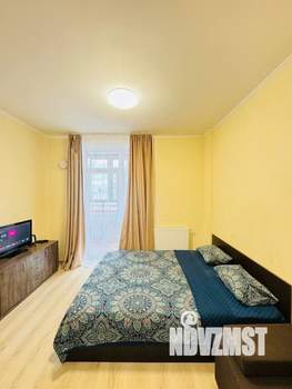 Студия квартира, посуточно, 40м2, 22/32 этаж