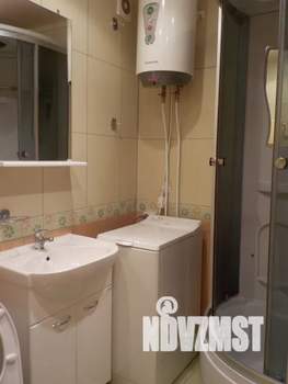 Студия квартира, посуточно, 32м2, 1/5 этаж