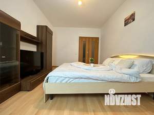 1-к квартира, посуточно, 42м2, 2/10 этаж