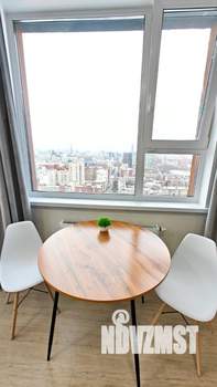Студия квартира, посуточно, 30м2, 27/28 этаж