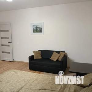 1-к квартира, посуточно, 40м2, 8/15 этаж