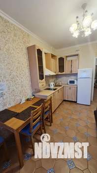 1-к квартира, посуточно, 44м2, 10/19 этаж