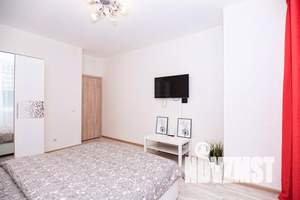 2-к квартира, посуточно, 45м2, 1/25 этаж