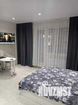 Студия квартира, посуточно, 28м2, 3/10 этаж