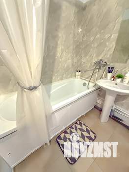 Студия квартира, посуточно, 40м2, 8/25 этаж