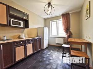 1-к квартира, посуточно, 40м2, 4/9 этаж