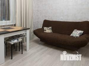 1-к квартира, посуточно, 48м2, 3/25 этаж