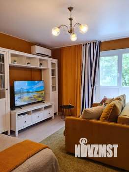 Студия квартира, посуточно, 44м2, 3/9 этаж