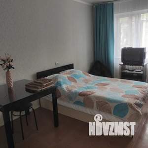 1-к квартира, посуточно, 37м2, 1/9 этаж