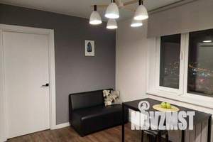 2-к квартира, посуточно, 52м2, 18/33 этаж