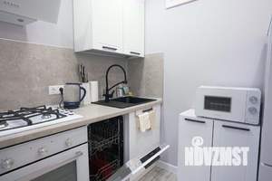 1-к квартира, посуточно, 42м2, 1/1 этаж