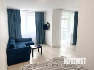 Студия квартира, посуточно, 35м2, 13/25 этаж