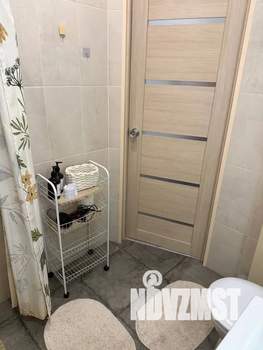 Студия квартира, посуточно, 37м2, 1/5 этаж