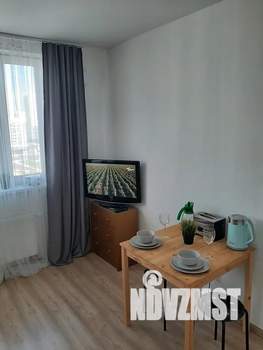 Студия квартира, посуточно, 30м2, 10/20 этаж
