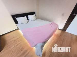 1-к квартира, посуточно, 49м2, 10/18 этаж