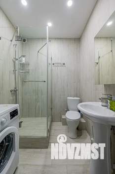 1-к квартира, посуточно, 42м2, 10/20 этаж