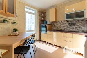 3-к квартира, посуточно, 60м2, 8/23 этаж