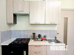 Студия квартира, посуточно, 28м2, 7/25 этаж