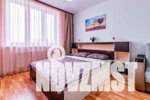 3-к квартира, посуточно, 65м2, 1/25 этаж
