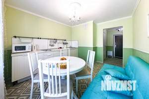 1-к квартира, посуточно, 39м2, 1/1 этаж
