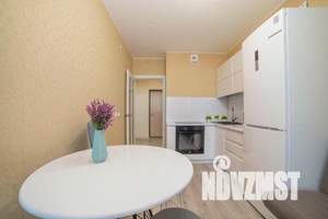 2-к квартира, посуточно, 38м2, 31/33 этаж