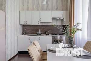 1-к квартира, посуточно, 52м2, 3/6 этаж