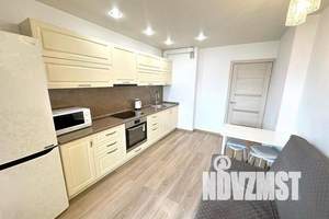 1-к квартира, посуточно, 45м2, 18/35 этаж