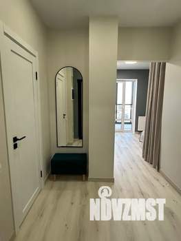 Студия квартира, посуточно, 33м2, 16/32 этаж