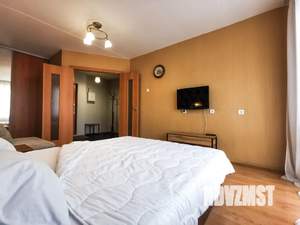 1-к квартира, посуточно, 40м2, 4/9 этаж