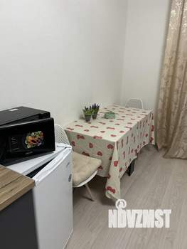 Студия квартира, посуточно, 35м2, 18/25 этаж