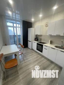 1-к квартира, посуточно, 36м2, 18/25 этаж