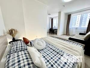 Студия квартира, посуточно, 42м2, 2/25 этаж