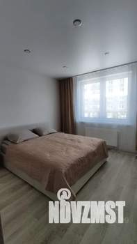 1-к квартира, посуточно, 36м2, 2/25 этаж