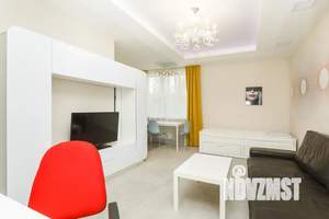 Студия квартира, посуточно, 32м2, 1/3 этаж