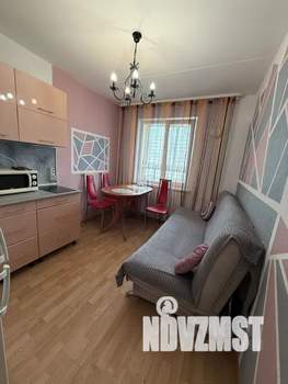 1-к квартира, посуточно, 42м2, 7/10 этаж