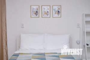 Студия квартира, посуточно, 25м2, 12/18 этаж