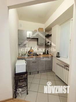 2-к квартира, вторичка, 42м2, 1/4 этаж