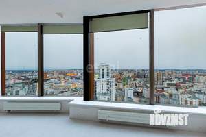 2-к квартира, вторичка, 130м2, 35/52 этаж