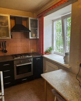 2-к квартира, вторичка, 39м2, 1/4 этаж