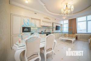 3-к квартира, вторичка, 120м2, 16/19 этаж