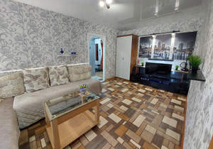 2-к квартира, вторичка, 42м2, 1/4 этаж