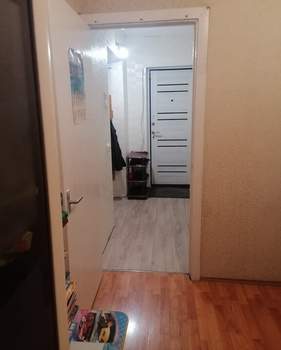 2-к квартира, вторичка, 42м2, 1/9 этаж
