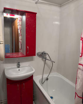 2-к квартира, вторичка, 42м2, 1/9 этаж