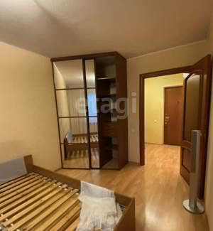 2-к квартира, вторичка, 42м2, 8/10 этаж